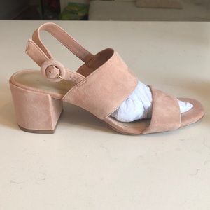 Light pink sandals with block heel